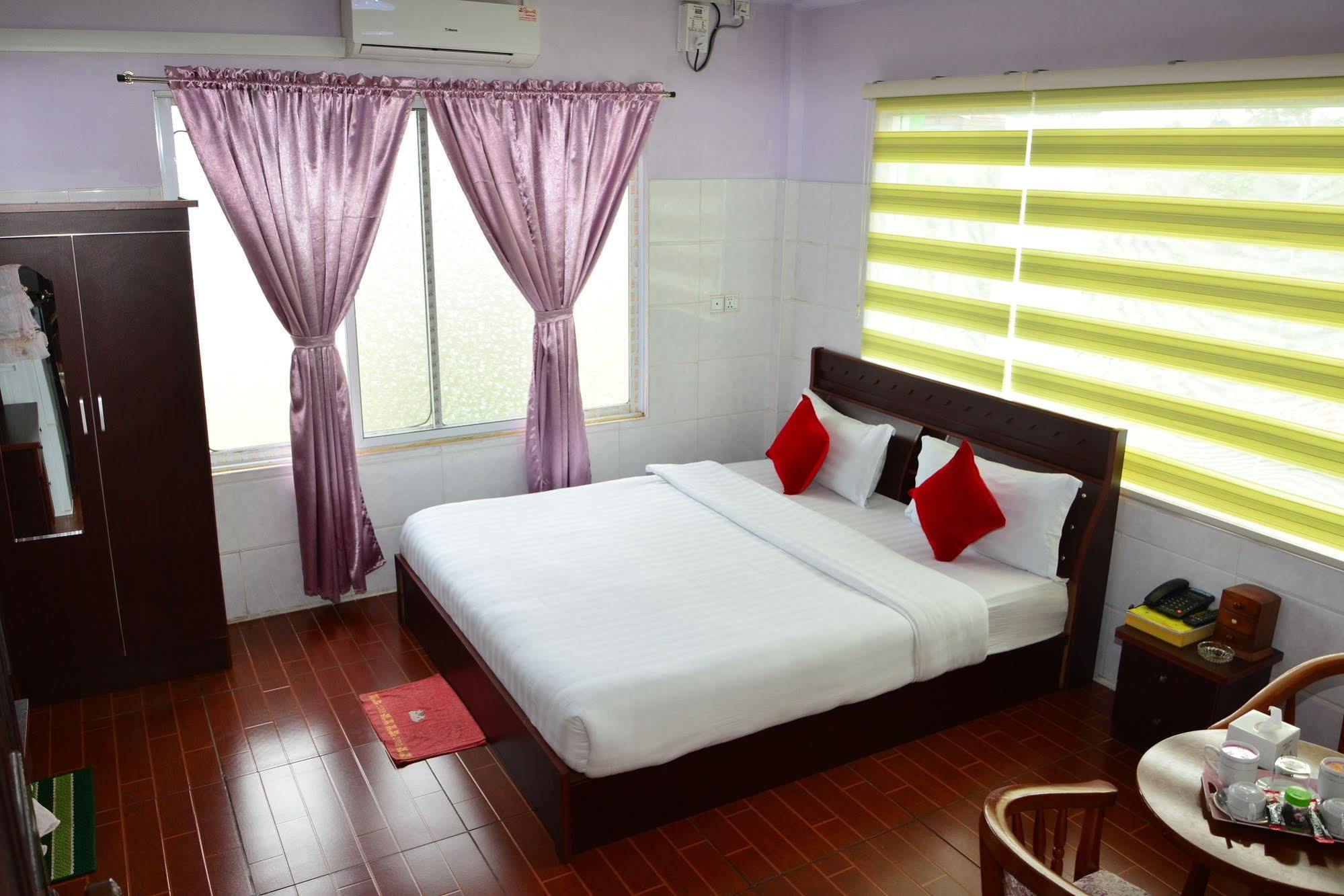 Hotel 99 Pyin Oo Lwin Exterior photo